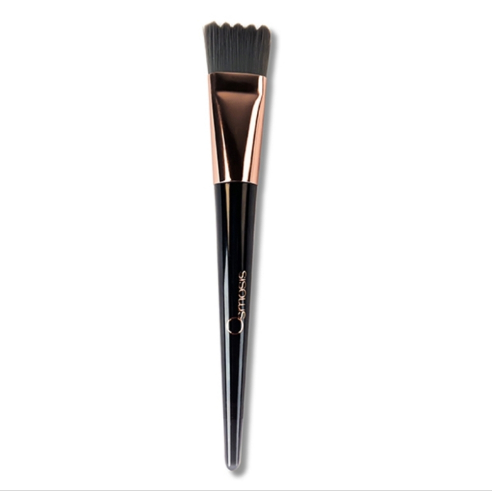 Osmosis Stimulating Scallop Charcoal Brush Pro-302